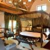 Отель Wings And Water Guesthouse On 57 Nicklaus Street, фото 2