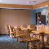 Отель White Oak Inn & Suites, фото 17