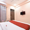 Отель OYO 8452 Hotel Galaxy, фото 2