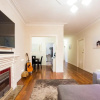 Отель Comfortable 2 Bedroom Home in Trendy Victoria Park, фото 2