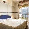 Отель Meandro - Lake View, фото 21