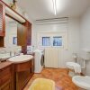 Отель Red Door Apartment Private Terrace, фото 14