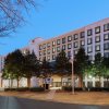 Отель DoubleTree by Hilton Atlanta Airport в Ист-Пойнт