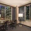 Отель La Quinta Inn & Suites by Wyndham Chicago Downtown, фото 12