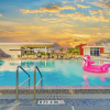 Отель Beachfront Resort Hot Tub Pool- Near Beach, фото 32