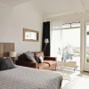 Отель Modern Suites Near Beach, фото 2