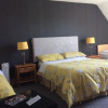 Отель Coach House Suites, фото 38