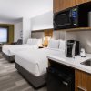 Отель Holiday Inn Express Calgary North, фото 4