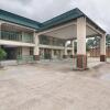 Отель Rodeway Inn & Suites Highway 290 Northwest, фото 1