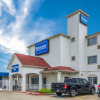 Отель Rodeway Inn & Suites Port Arthur - Groves, фото 1