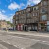 Отель Lovely 4BR Family Flat in Edinburgh's City Centre, фото 1