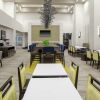 Отель Hampton Inn & Suites Irvine Orange County Airport, фото 11