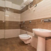 Отель OYO 28105 Hotel Blue Sapphire, фото 10