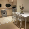 Отель Free Parking Near City Centre & Stadium Sleeps 6-8, фото 8