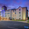 Отель Holiday Inn Express & Suites Coon Rapids - Blaine Area в Кун-Рапидсе