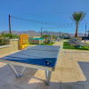 Отель Rooftop Pool, Views, Close to Shops & Dining 1131, фото 18
