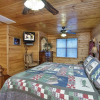 Отель Homespun Hospitality by Heritage Cabin Rentals, фото 17