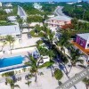 Отель Aquamarine Beach Resort в Провиденшиалсе