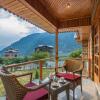 Отель SaffronStays Monarch Manor, Manali - regal mansion with unique rooms near Mall Road, фото 6