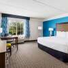 Отель La Quinta Inn & Suites by Wyndham Tampa Brandon Regency Park, фото 12