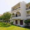 Отель Debby Hotel Apartments, фото 1