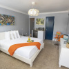 Отель Hollywood Beach Suites, Hostel + Hotel, фото 3