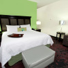 Отель Hampton Inn & Suites Winnie, фото 3