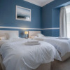Отель Gwynne House - 6 Bedroom - Tenby Harbour, фото 5