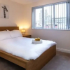 Отель ✰OnPoint - Spacious 2 Bed Apt - FREE Parking✰, фото 10