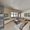 Отель Slopeside : Hot Tub, Walk To Lifts & Village! 2 Bedroom Condo, фото 4