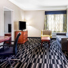 Отель La Quinta Inn & Suites by Wyndham Roswell, фото 6