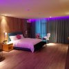 Отель Yantai 90's Light Luxury Hotel, фото 4