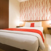 Отель RedDoorz Near Ambon Plaza, фото 14