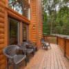 Отель Creekside Manor 3 Bedroom Cabin by Redawning, фото 7