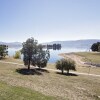 Отель Horizons 420 Lake Jindabyne Waterfront, фото 1