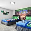 Отель Greenview 10br Villa Pool Spa Game Room, фото 17