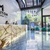 Отель Meriton Suites Kent Street, Sydney в Сиднее