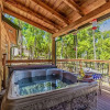 Отель Deer Meadows 3 Bedrooms Wifi Sleeps 8 Gas Grill Hot Tub, фото 15