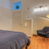 Отель Sosuite 1BR Penthouse w W D Gym On-site Bar, фото 5