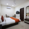 Отель The Benz By OYO Rooms, фото 5
