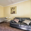 Отель Central Apartment With Private Courtyard Space, фото 5