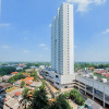 Отель Comfy And Minimalist Studio At Serpong Garden Apartment, фото 11