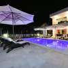 Отель Crowonder Harbor Villa, фото 18