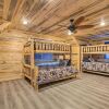 Отель Cabin W/hot Tub-near Beavers Bend, Broken Bow, фото 2