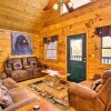 Отель Scenic Sevierville Cabin: Hot Tub, Panoramic Views, фото 13