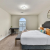 Отель CozySuites Oak Lawn with great rooftop, фото 19