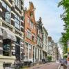 Отель Herengracht Bed & Breakfast with canal view в Амстердаме