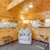 Отель Cozy Keystone Cabin: Hot Tub, 3 Mi to Mt Rushmore!, фото 8