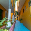 Отель Beach House Hotel, фото 1