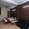 Отель OYO 27615 Ss Hotel International, фото 6
